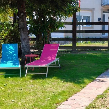 Apartamentos Rosa Jove Cabañas エクステリア 写真